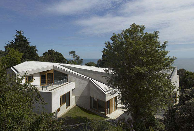 Living in nature's gallery