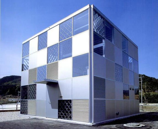 Riken Yamamoto’s Ecoms House