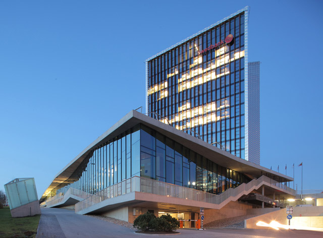 Swedbank head office takes root in Vilnius