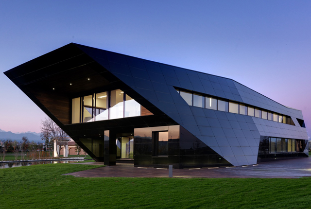 Vidre Negre Office building, Cuneo, Italy