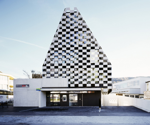 Vier Lander Bank branch, Innsbruck, Austria