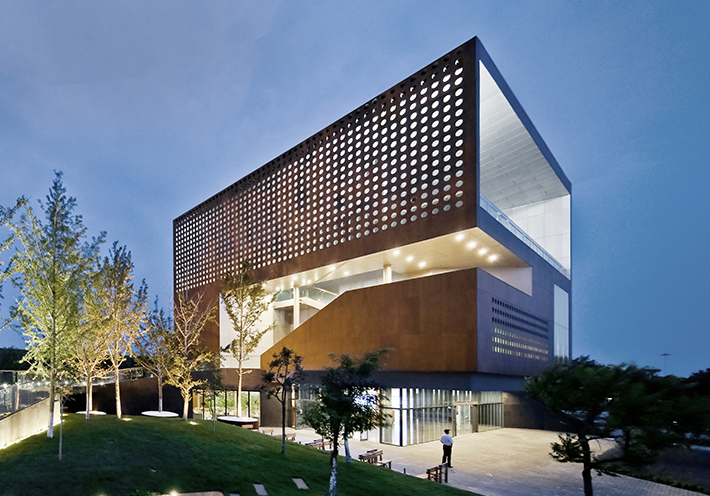 Vanke Brand Center, Yingkou, China